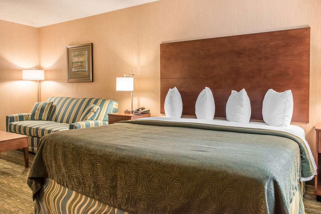 Quality Inn Bedford - photo 12