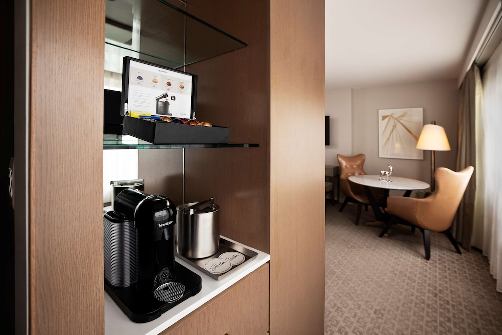 The Statler Dallas Curio Collection By Hilton - photo 26