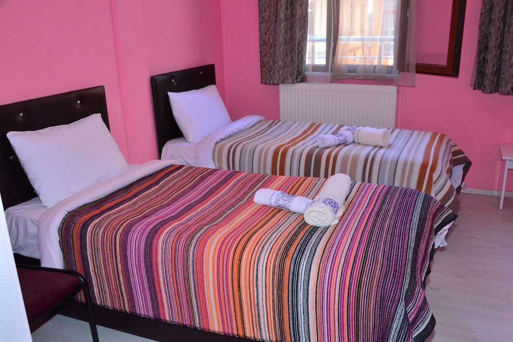 Derya Otel — Borcka