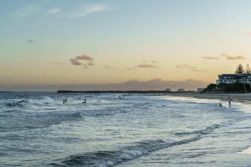 Kings Beach Coastal Getaway Bring The Dog — Caloundra