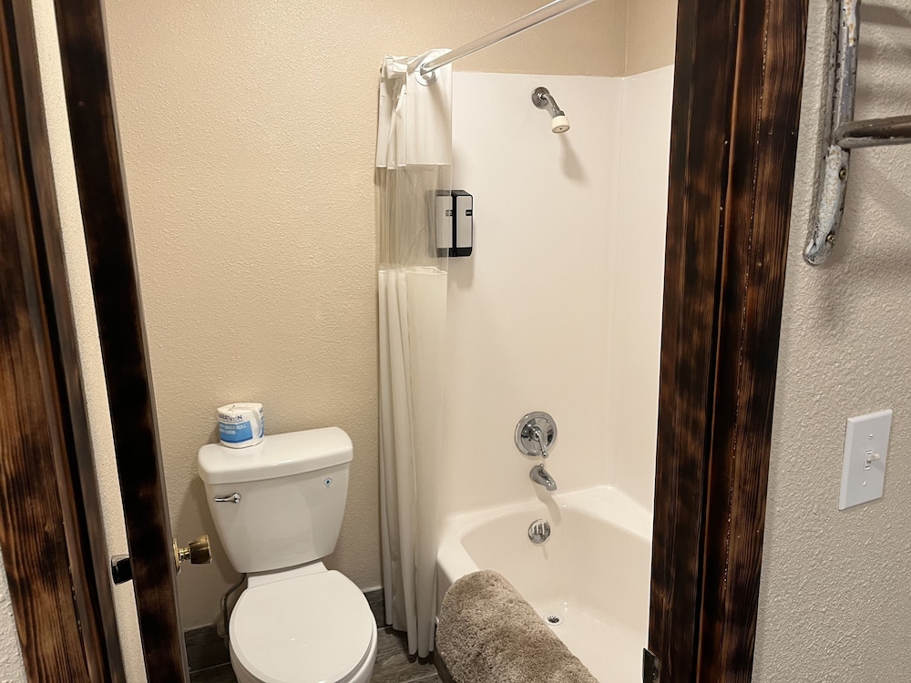 Heidis Inn Ilwaco - photo 27