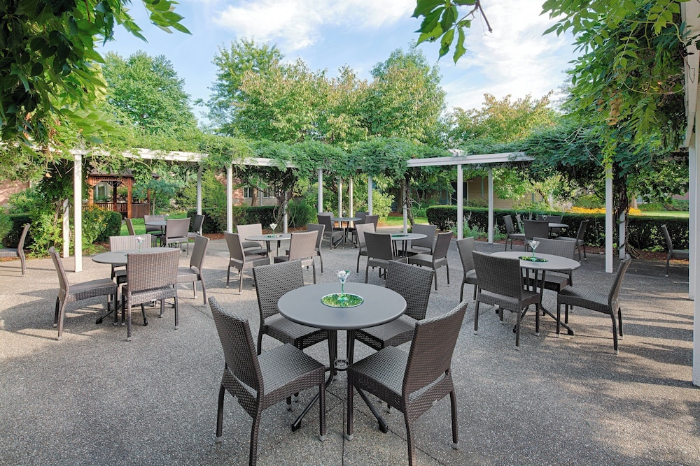 Delta Hotels by Marriott Burlington - photo 18