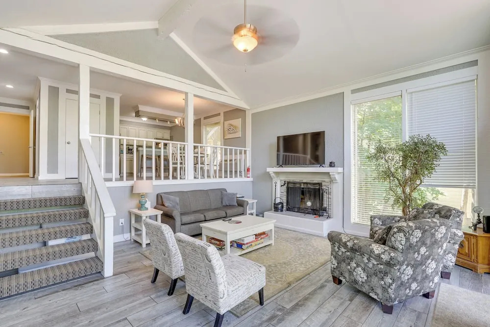 Private Dock And Resort Access Margaritaville Cabin — Osage Beach
