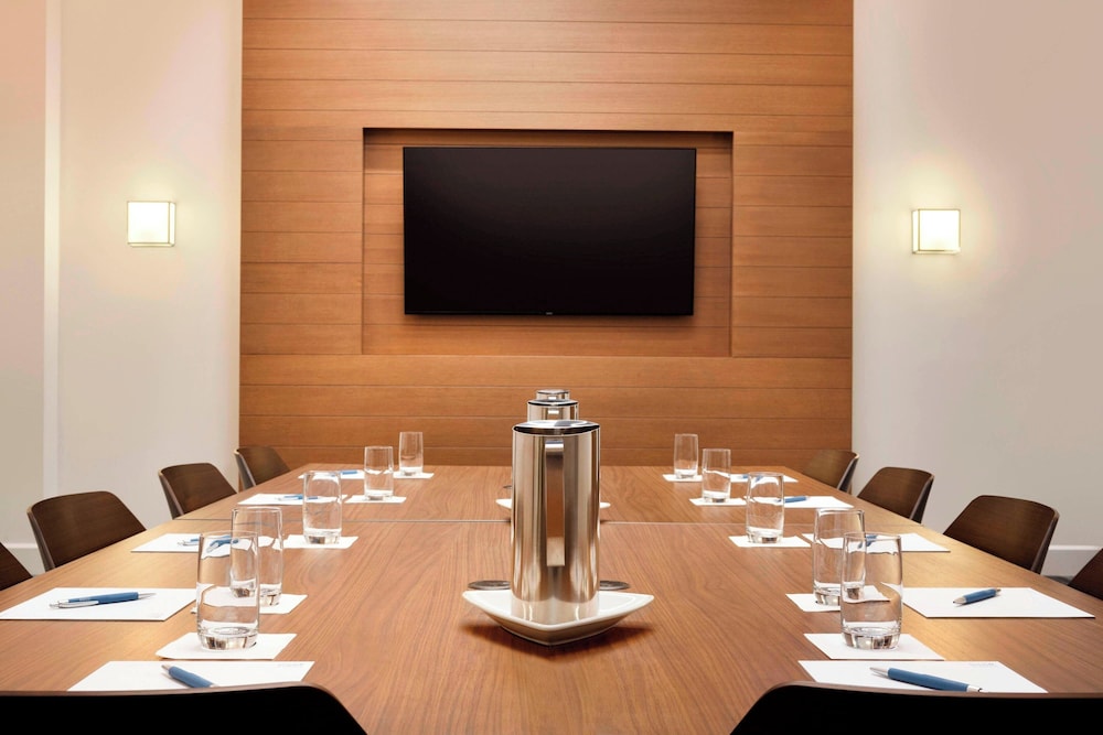 Four Points by Sheraton Miami Airport - photo 24