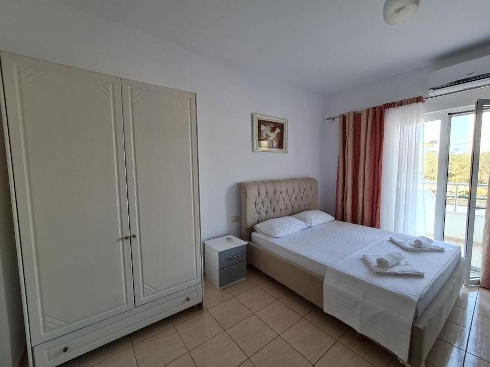 Hotel Alex - carbon neutral hotel in Ksamil