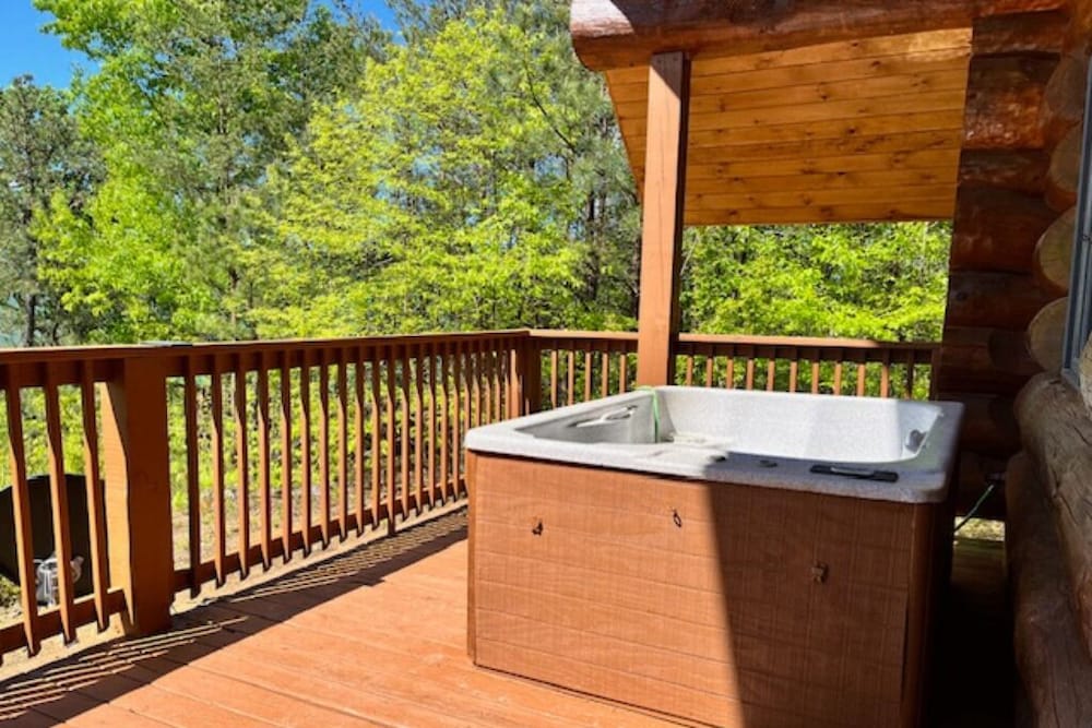 Snow Hill Secluded W Mountain Views 2 Bedroom Cabin by Heavenly Views Resort - photo 6