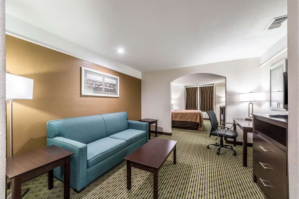 Quality Inn & Suites SeaWorld North - photo 25