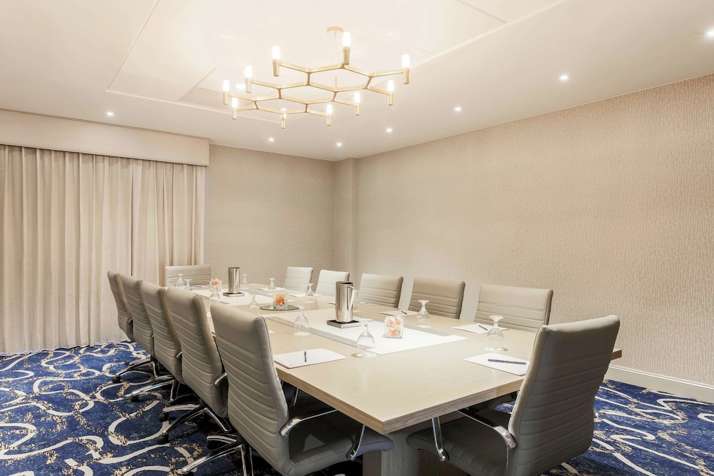 DoubleTree by Hilton Austin University Area - photo 30
