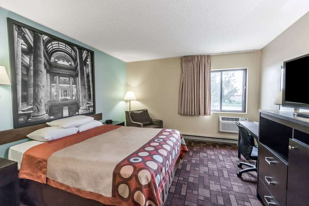 Super 8 by Wyndham Luverne - photo 6