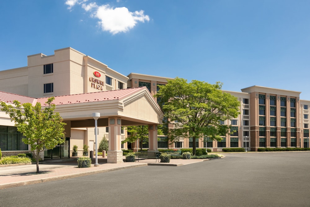 Crowne Plaza: Philadelphia King of Prussia by IHG — hotel in King Of Prussia