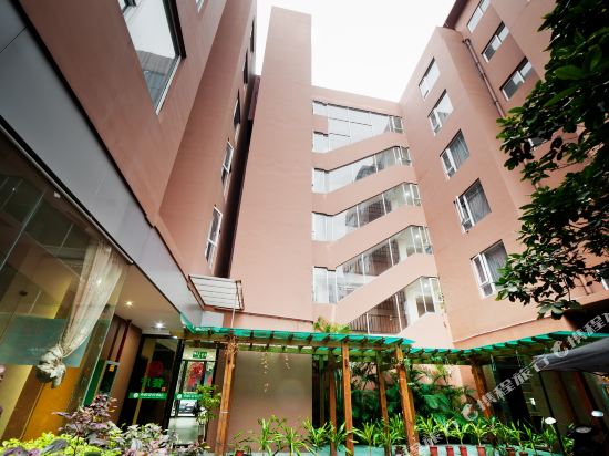 Utrip Hotel - carbon neutral hotel in Beihai