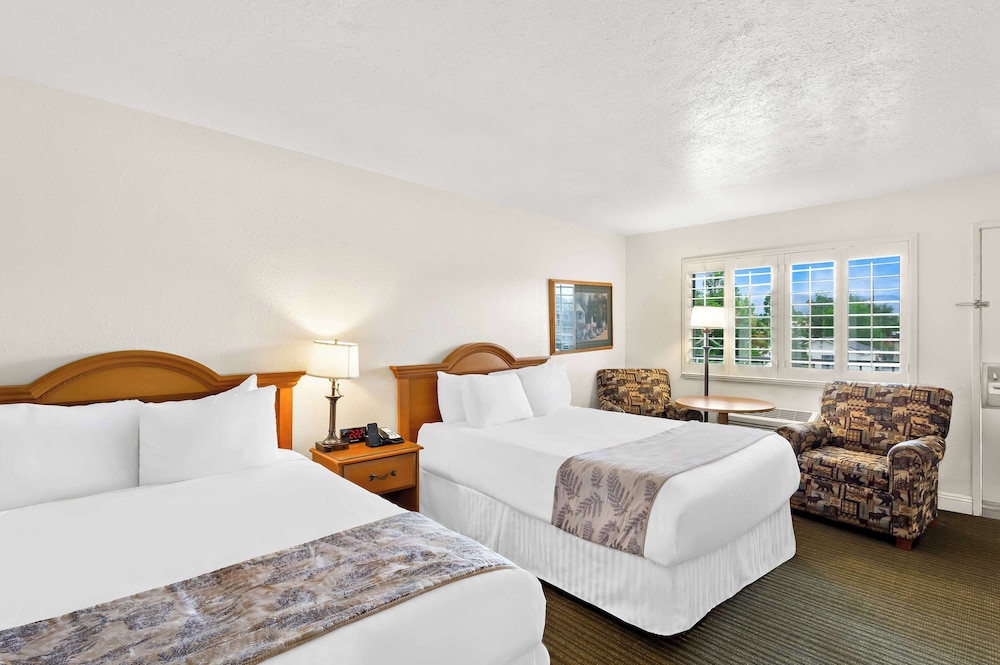 Surestay Plus Hotel by Best Western Susanville - photo 7