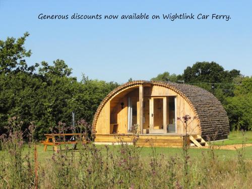 Cosy Cabins at Westfield Farm Isle of Wight — 4-Star Luxury Hotel in Yarmouth, United Kingdom