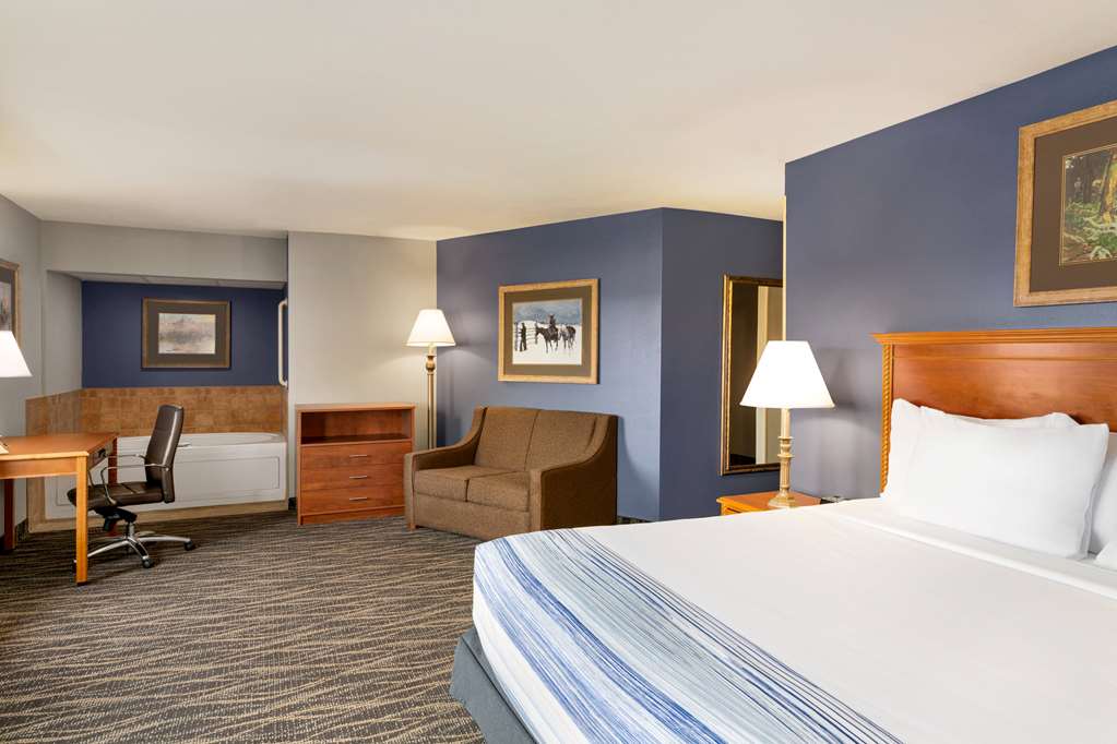 AmericInn by Wyndham Laramie Near University of Wyoming - photo 42