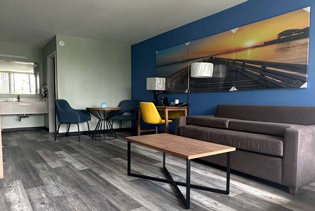 Days Inn & Suites by Wyndham Jennings - photo 25