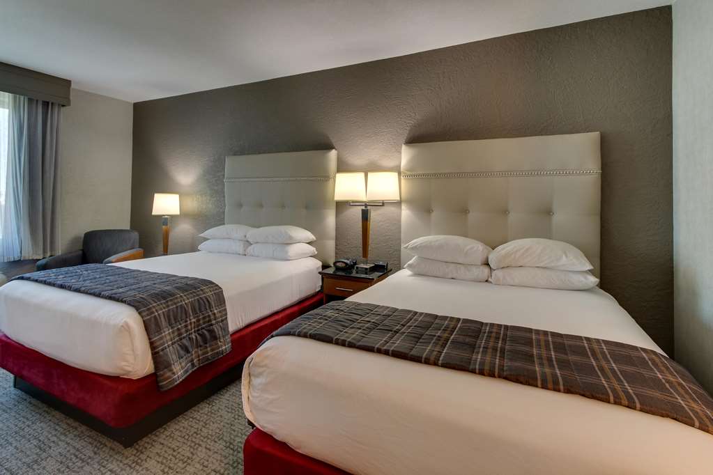 Drury Inn & Suites Phoenix Happy Valley - photo 43