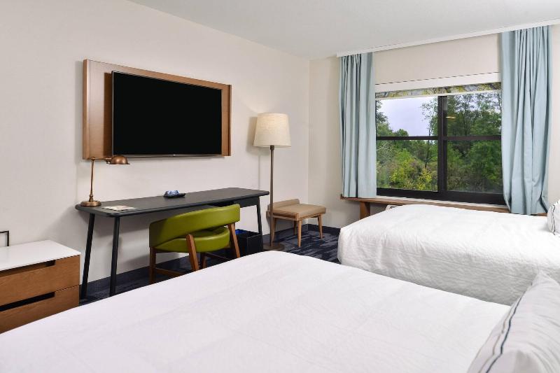 Fairfield Inn & Suites by Marriott Canton - photo 23