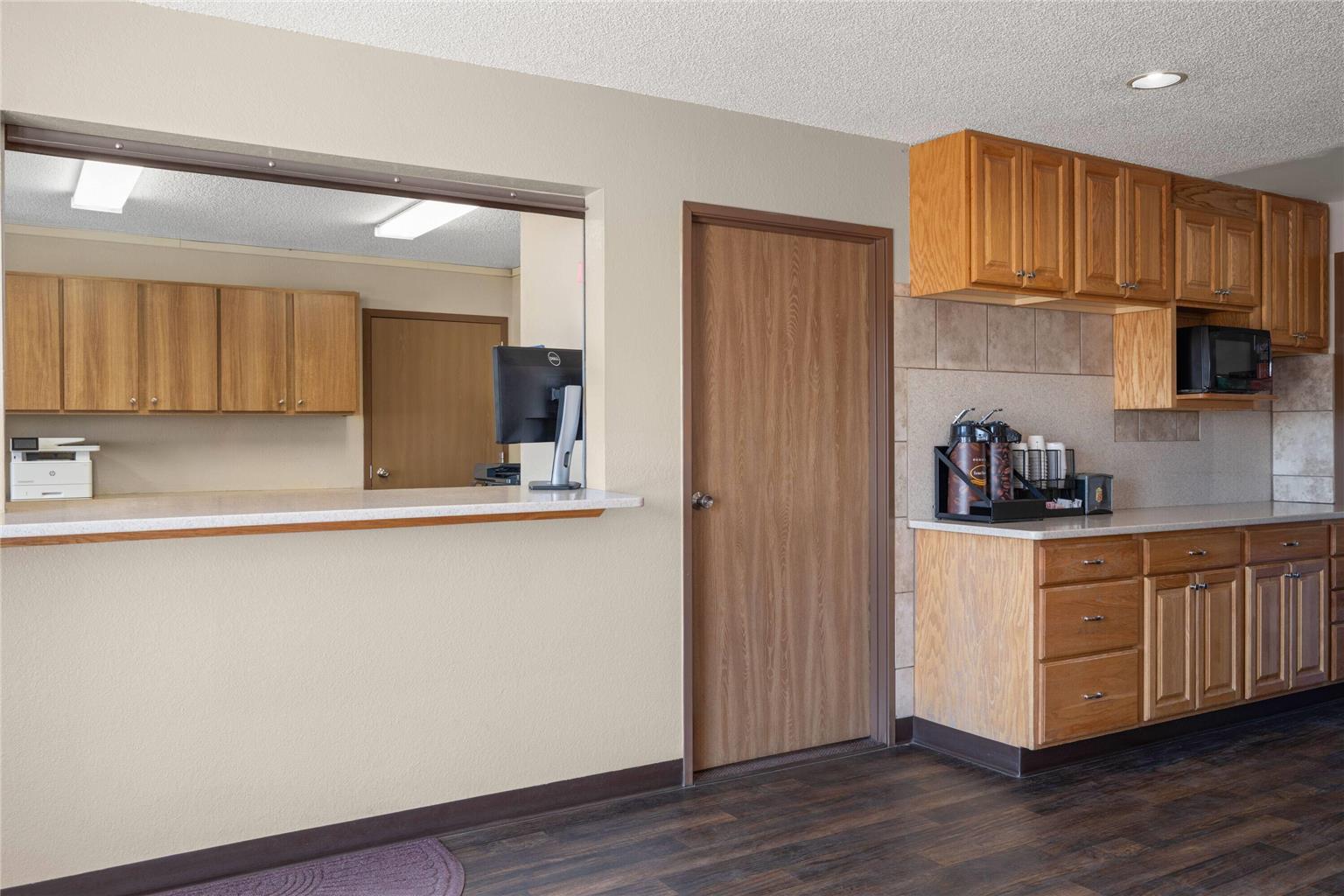 Super 8 by Wyndham Lewistown - photo 6