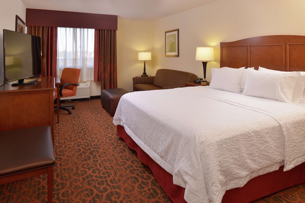 Hampton Inn Frederick - photo 9