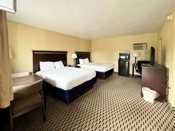 Motel 6 Fairmont WV Downtown - photo 11