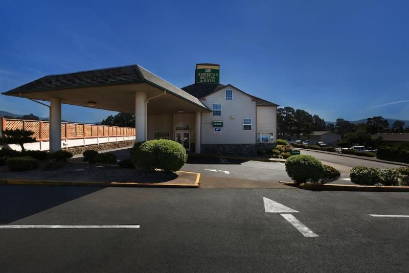 Paradise Inn and Suites - photo 3