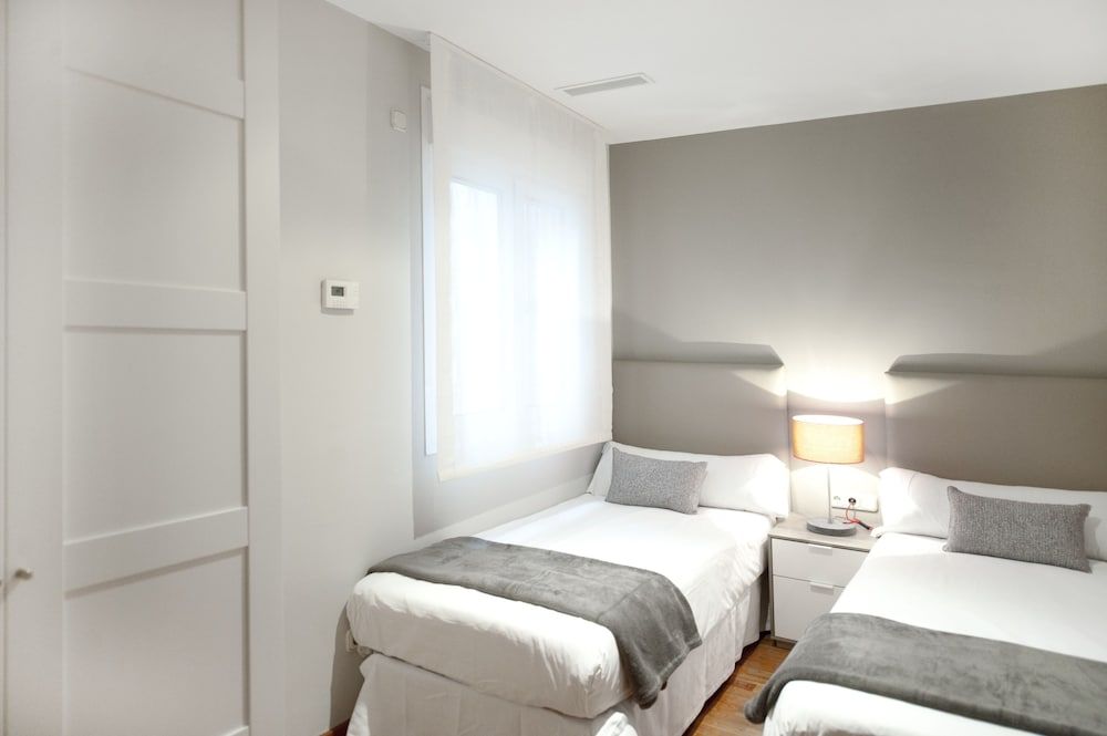 You Stylish City Centre Apartments — 4-Star Luxury Hotel in Barcelona, Spain