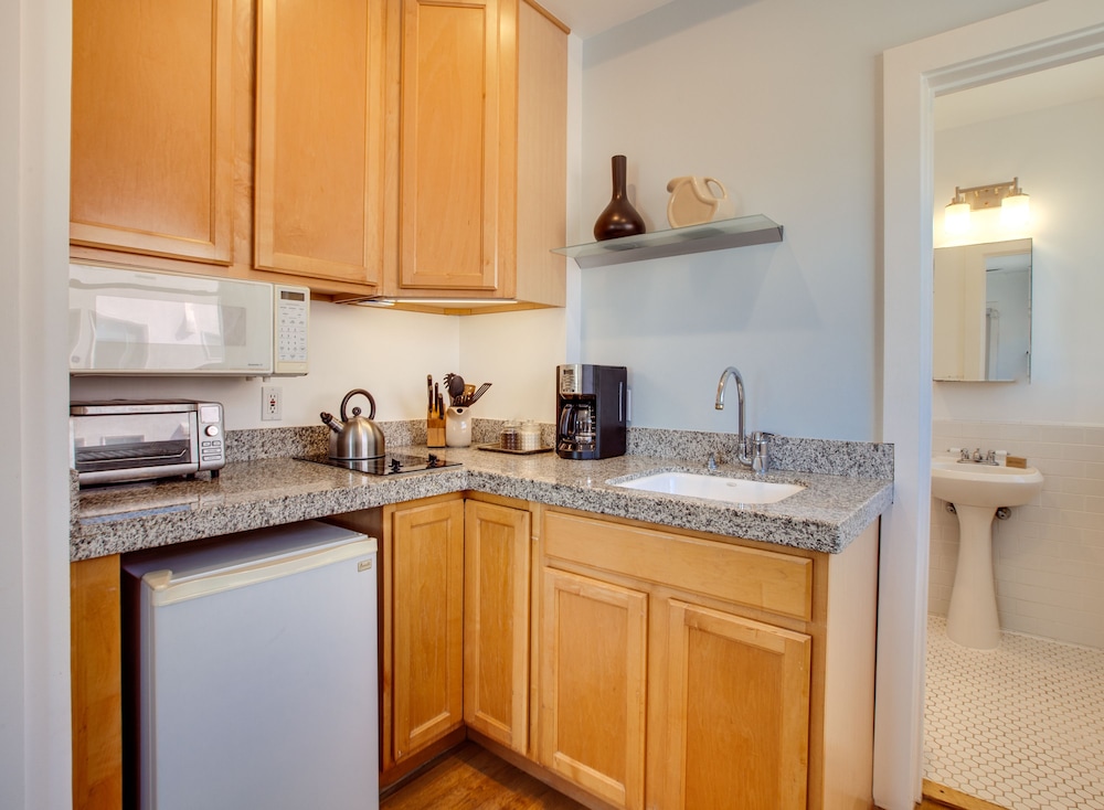 Venice Suites - photo 18