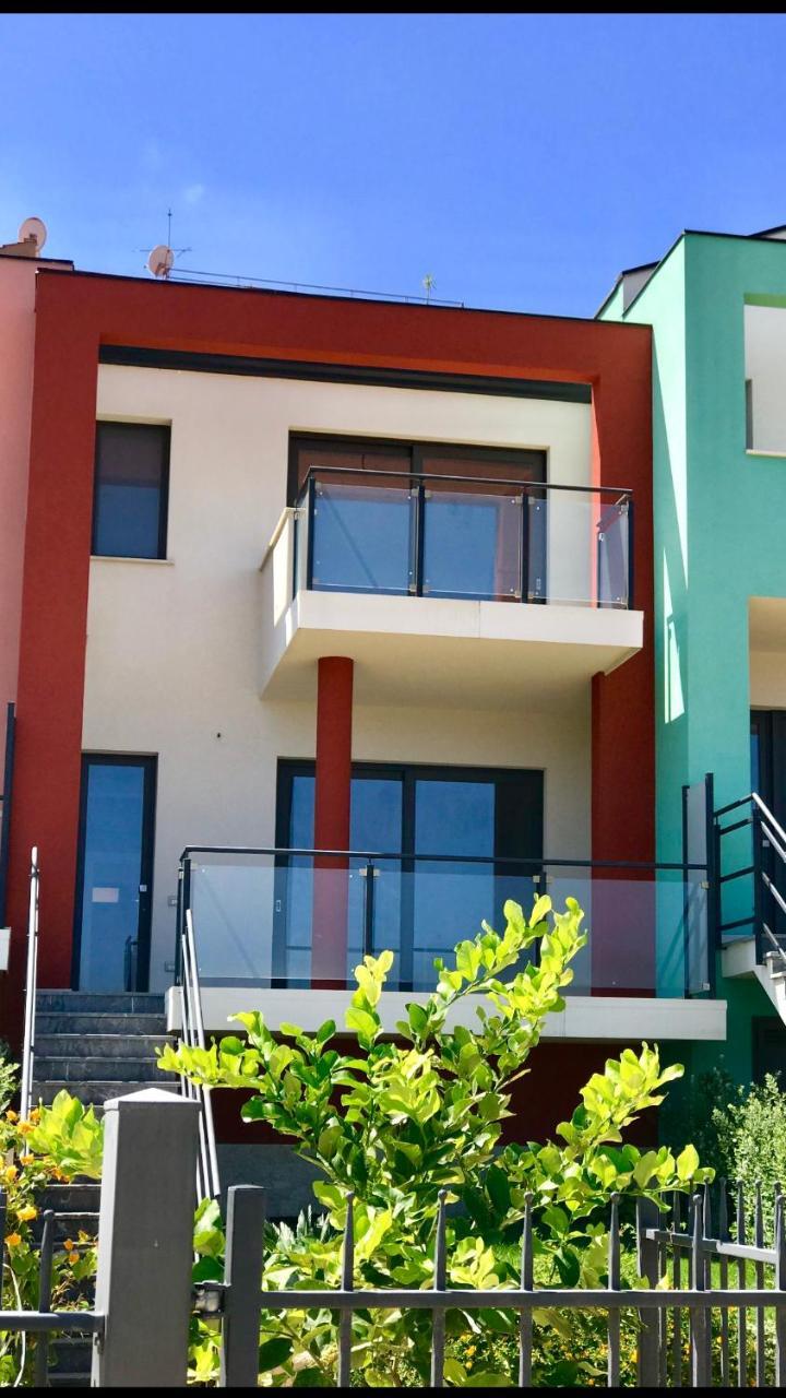 Red Luxury in Borgo Guardiola Near Cefalu — hotel in Altavilla Milicia