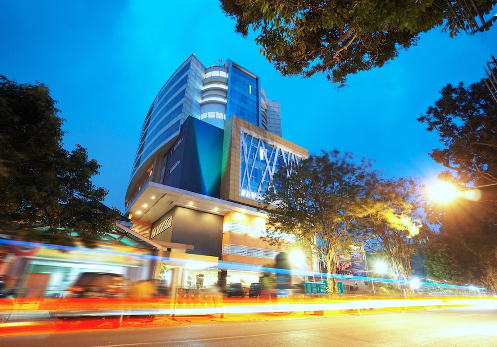 The 1O1 Malang Oj in Malang, Indonesia