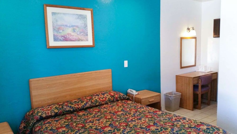 Economy Inn Motel Sylmar - photo 17