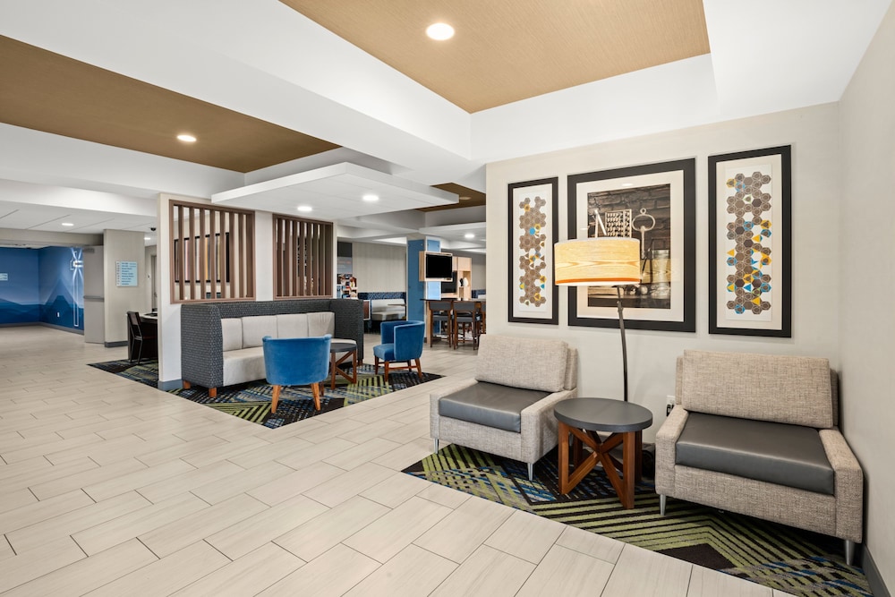 Holiday Inn Express & Suites Sumner Puyallup Area - photo 30