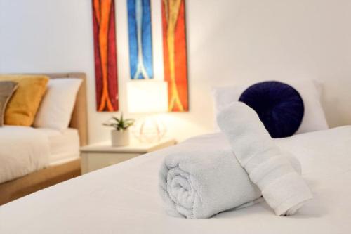 Comfy 2 Bed Flat with Free Parking Close To Tube — 4-Star Luxury Hotel in London, United Kingdom