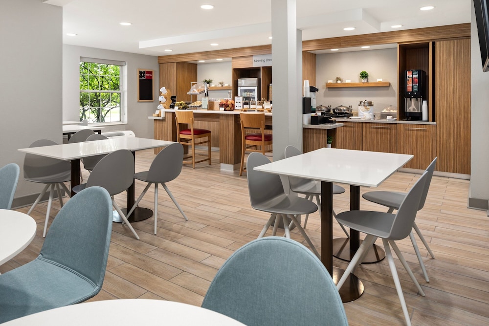TownePlace Suites by Marriott Chicago Lombard - photo 30