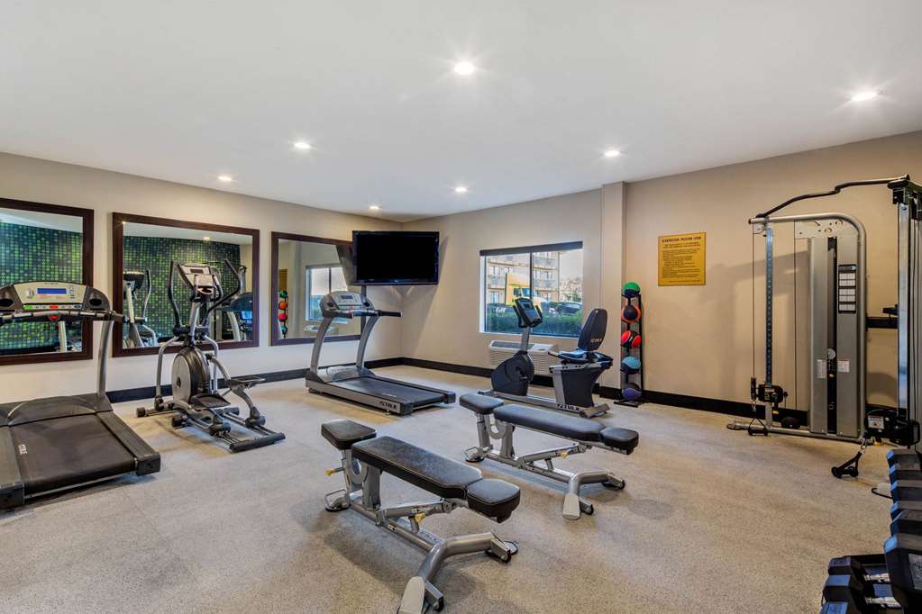 La Quinta Inn & Suites by Wyndham Oakland Hayward - photo 9