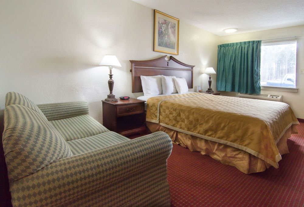Econo Lodge Oyster Point - photo 4