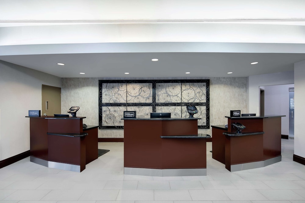 Embassy Suites by Hilton Detroit Troy Auburn Hills - photo 6