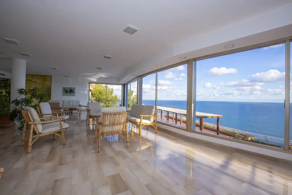 Cervo 319D in San Bartolomeo Al Mare, Italy