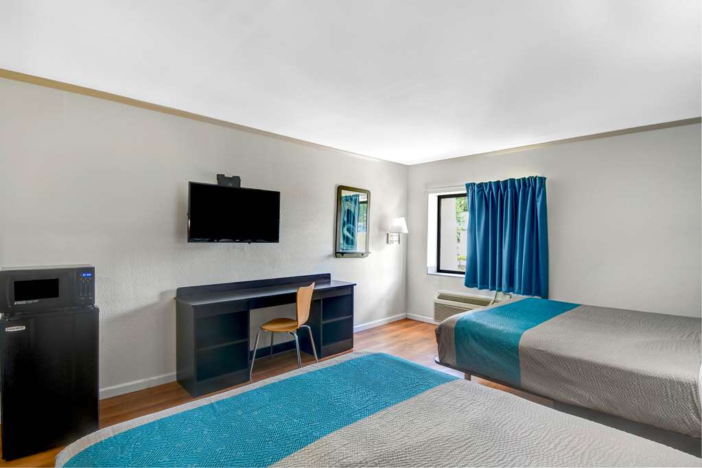 Motel 6 Norcross GA - photo 18