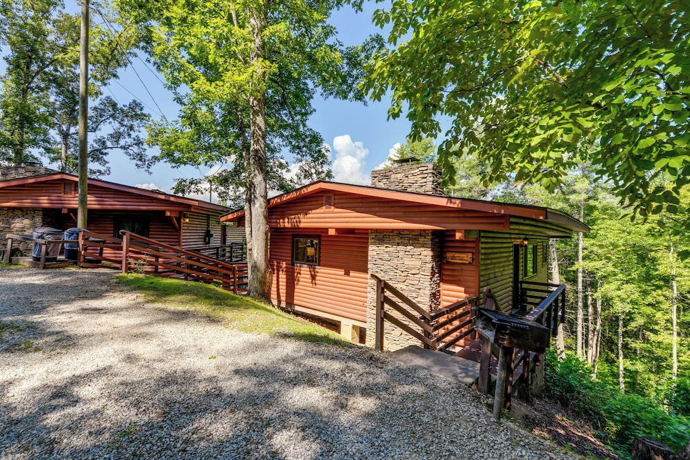 Bryson City Cabin in Smoky Mtn W resort Amenities - photo 24