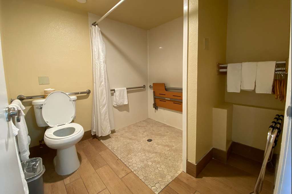 Americas Best Value Inn Azusa Pasadena - photo 13