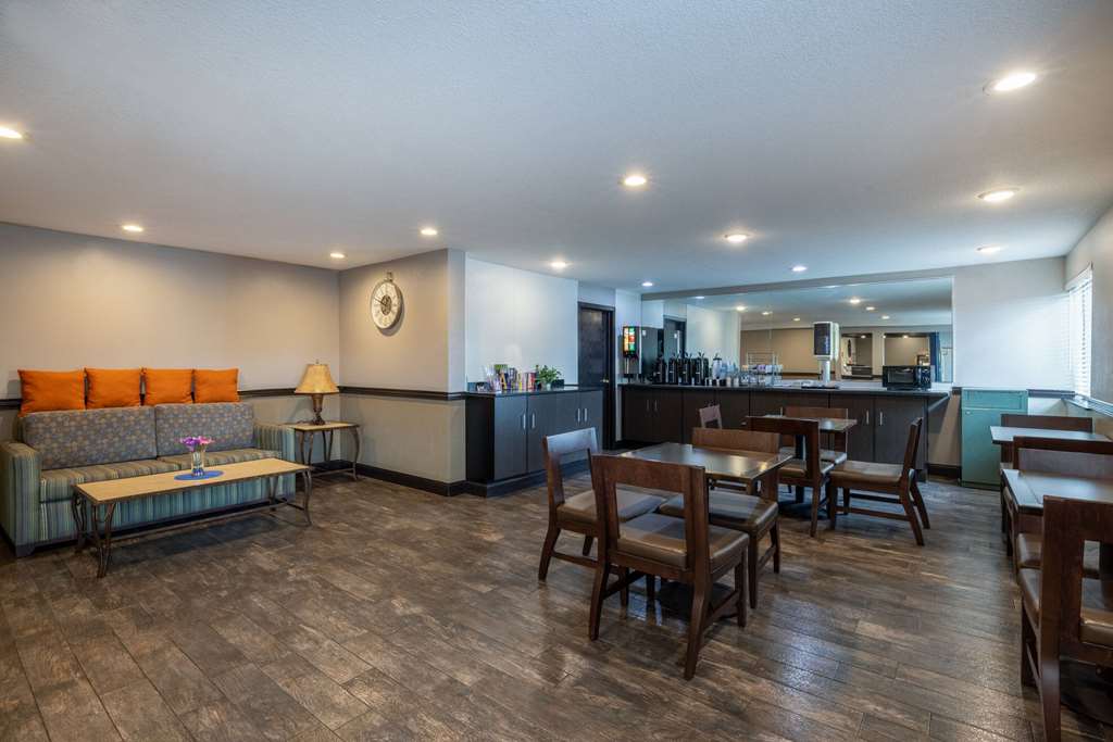 Travelodge by Wyndham Brooklyn Center - photo 27