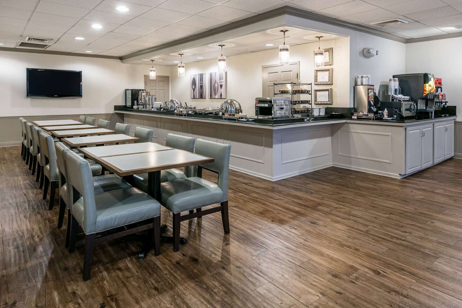 Richmond Inn and Suites Baton Rouge College Drive - photo 20