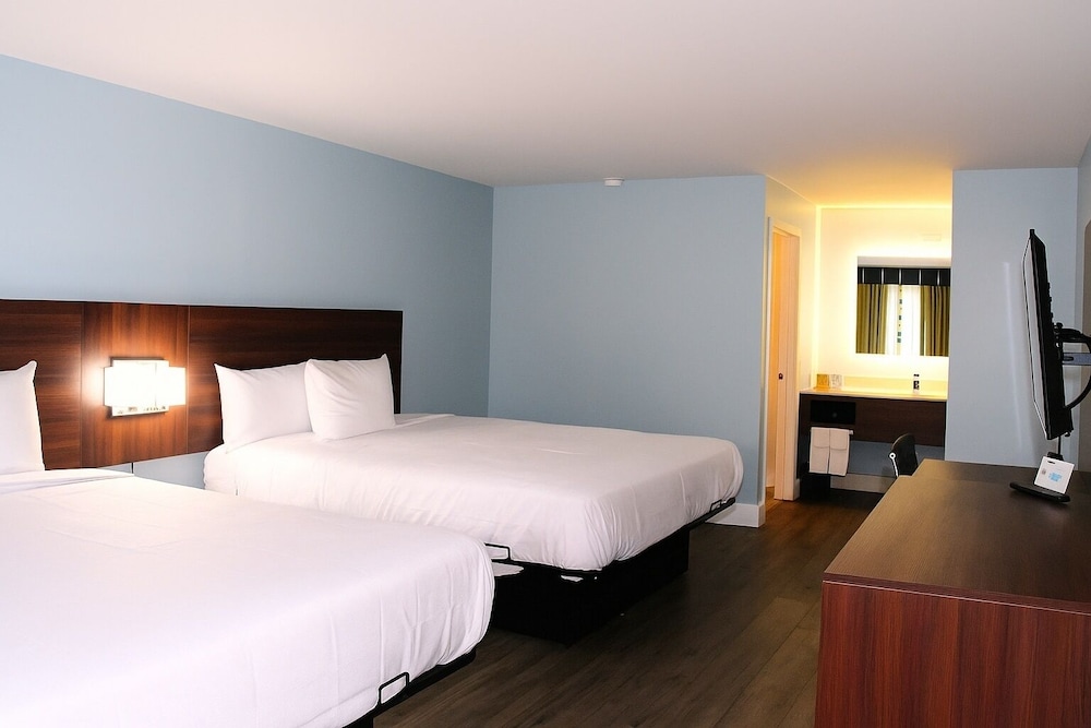 Florence Inn and Suites - photo 9