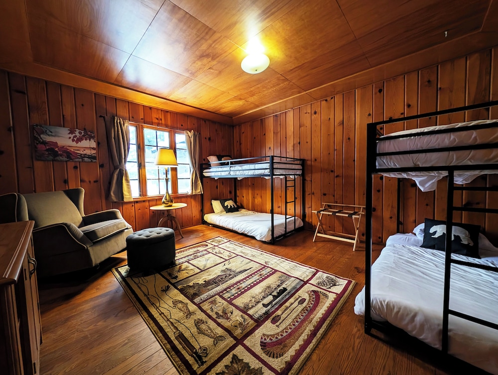 Coadys' Point of View Lake Resort - photo 168