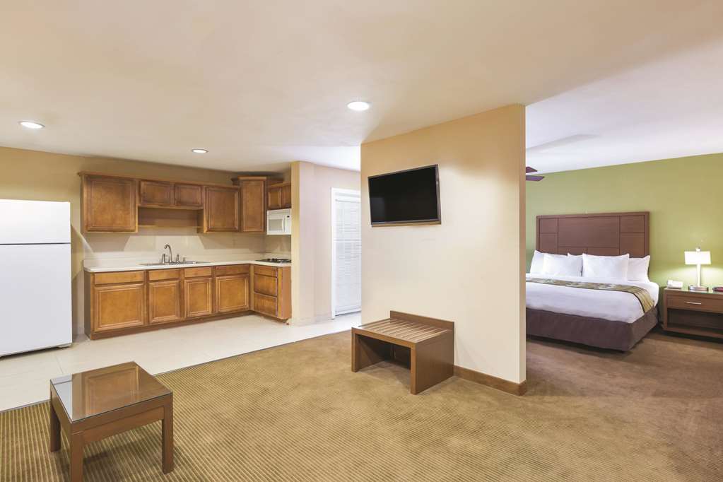 La Quinta Inn by Wyndham Austin North - photo 16
