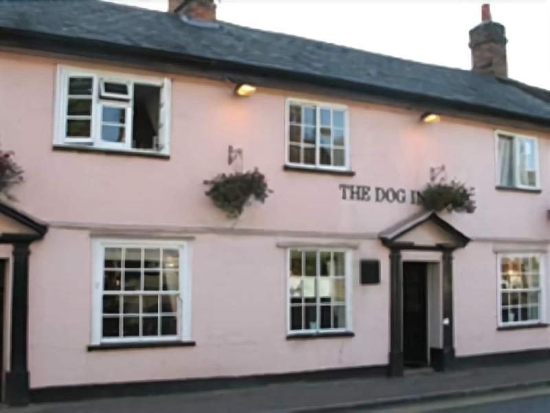 The Dog Inn - carbon neutral hotel in Halstead