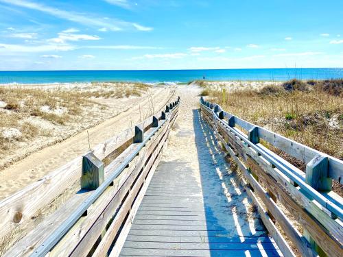 Island Inn of Atlantic Beach - photo 26