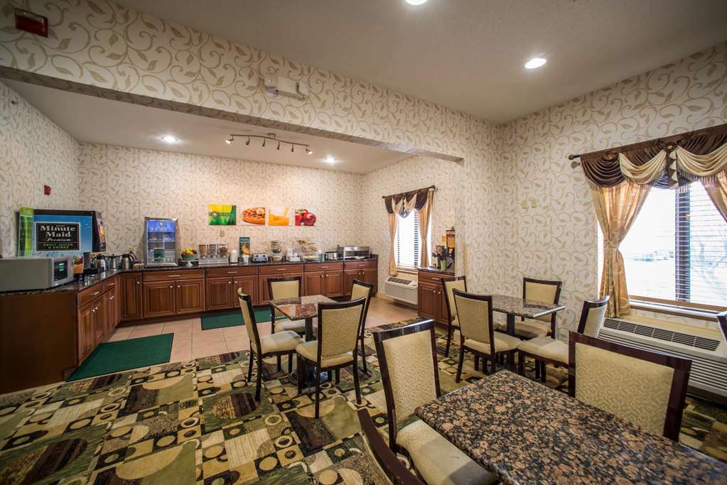 Quality Inn Litchfield Route 66 - photo 24