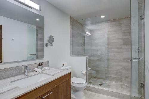 The Lion E303 4 Br Condo — 4-Star Luxury Hotel in Vail, United States