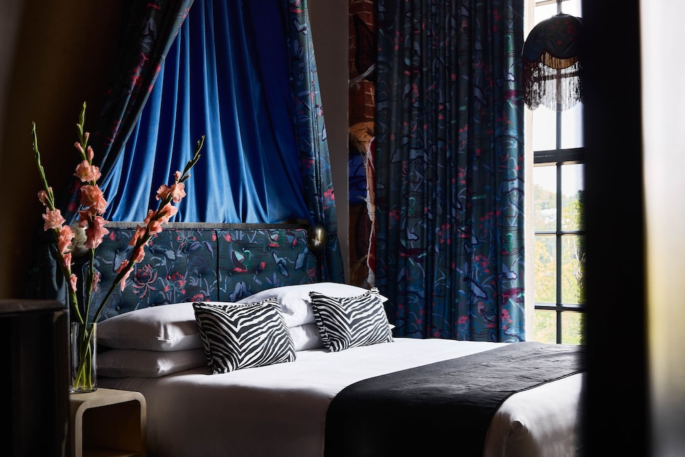 The Radical Asheville Tapestry Collection by Hilton - photo 7